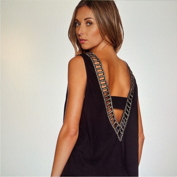 Hello Friends! New items recently added to my closet-Reasonable offers accepted. - Picture 4 of 16